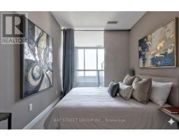 UPH3 - 1 AVONDALE AVENUE, Toronto, Ontario