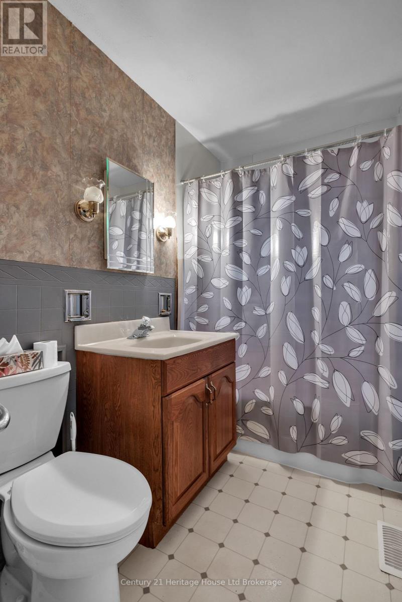 3040 Sandhills Road, Wilmot, Ontario  N3A 2V7 - Photo 7 - X12963756