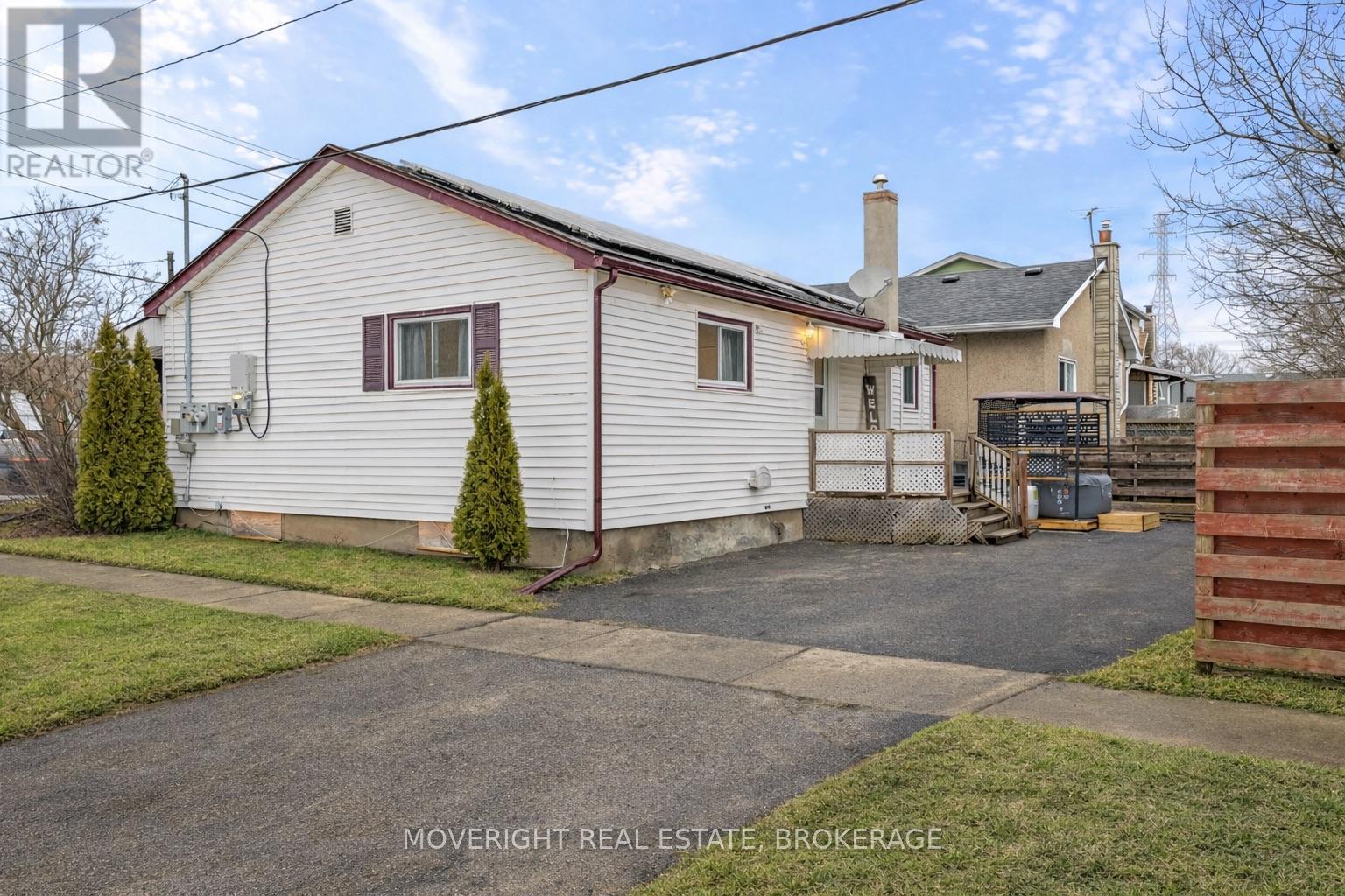 618 Lincoln Street, Welland, Ontario  L3B 4R4 - Photo 22 - X12963544