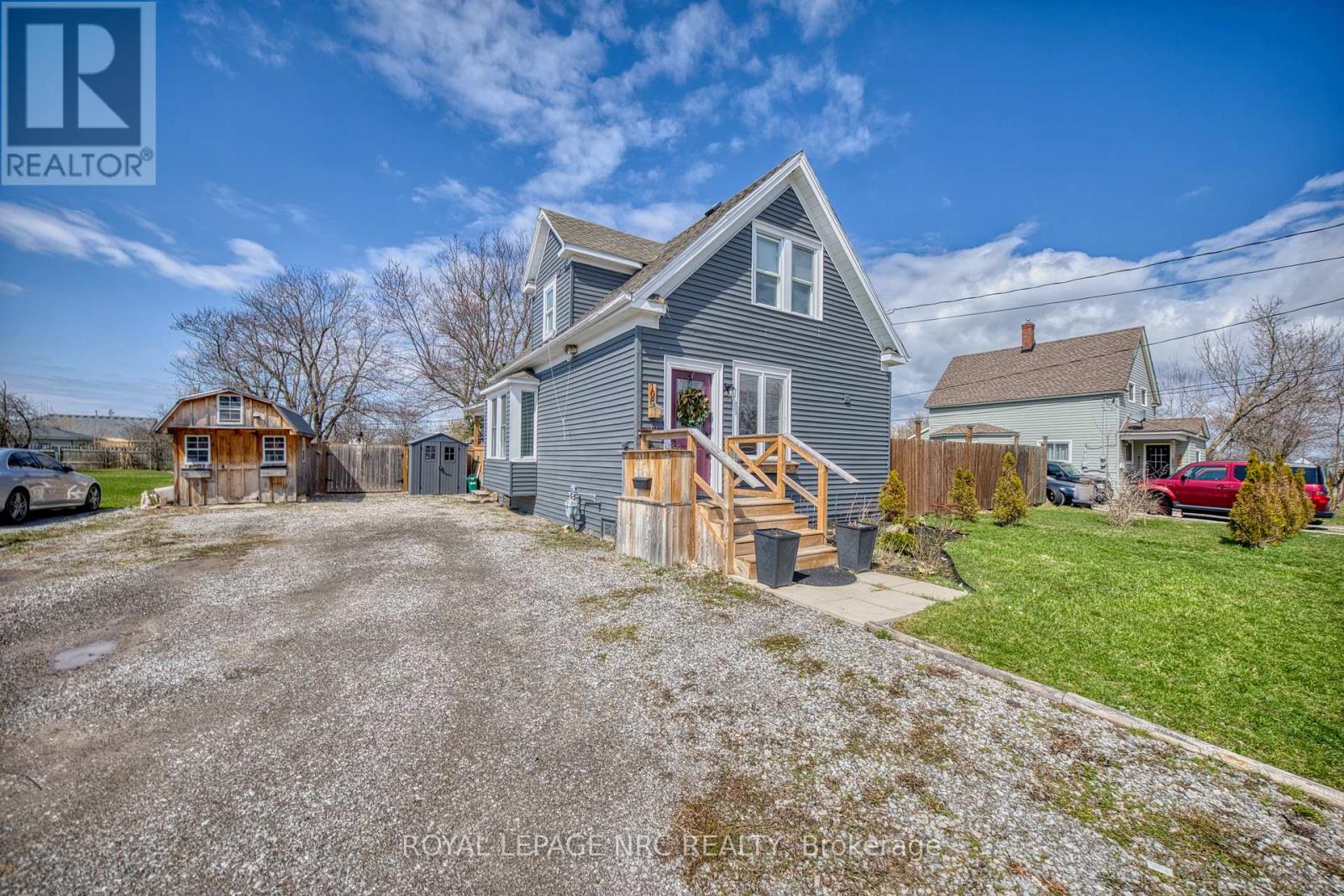 108 High Street, Fort Erie, Ontario  L2A 3P7 - Photo 1 - X12963906