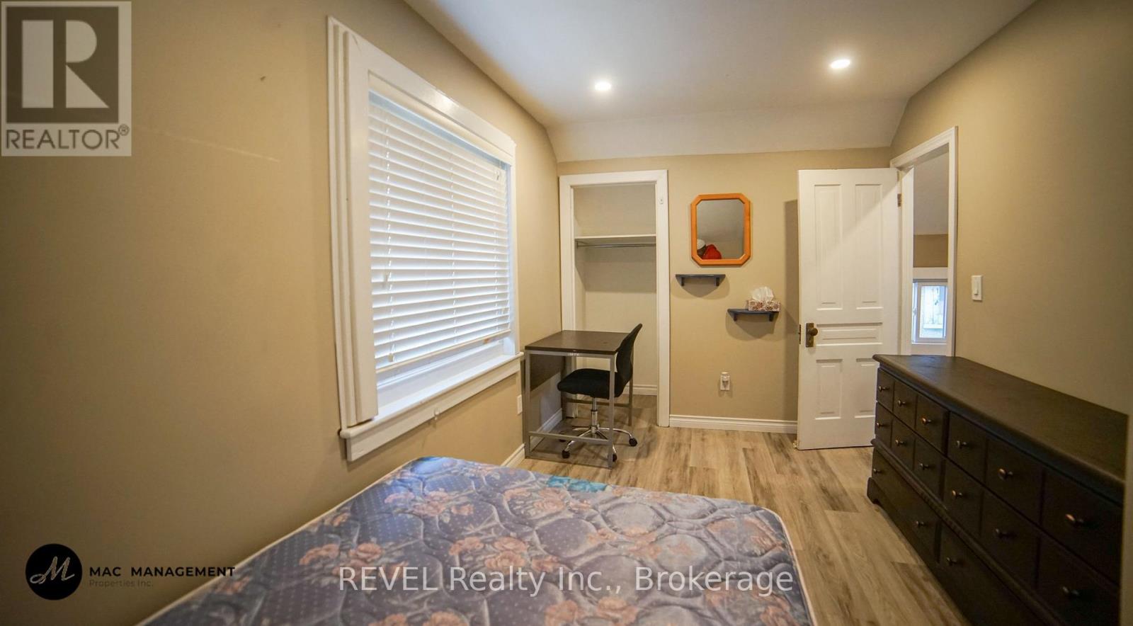 32 Edmund Street, St. Catharines, Ontario  L2R 2G2 - Photo 15 - X12963940