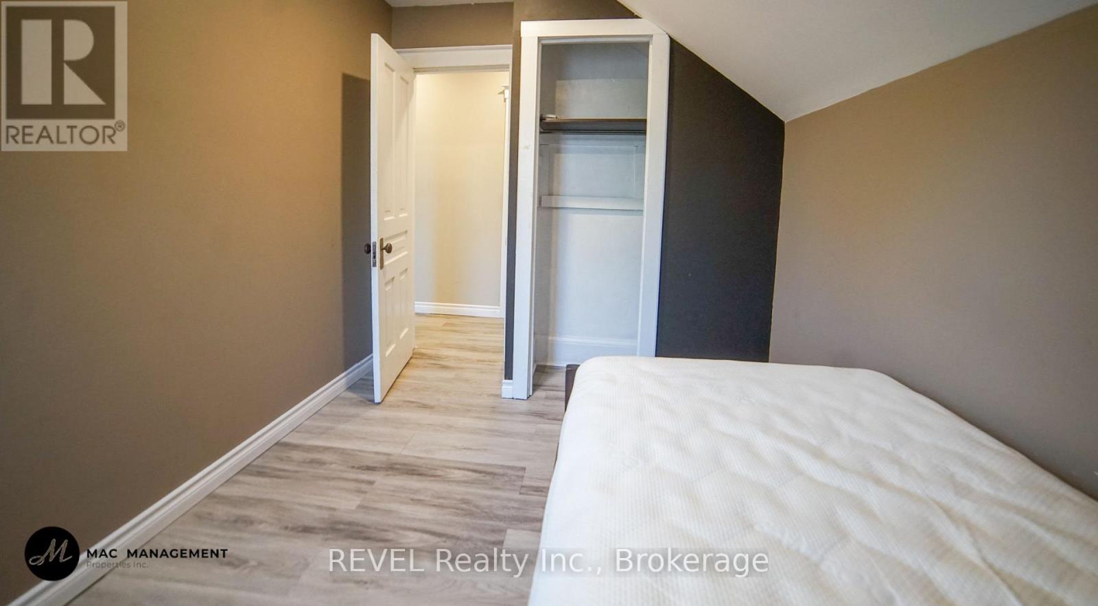 32 Edmund Street, St. Catharines, Ontario  L2R 2G2 - Photo 16 - X12963940