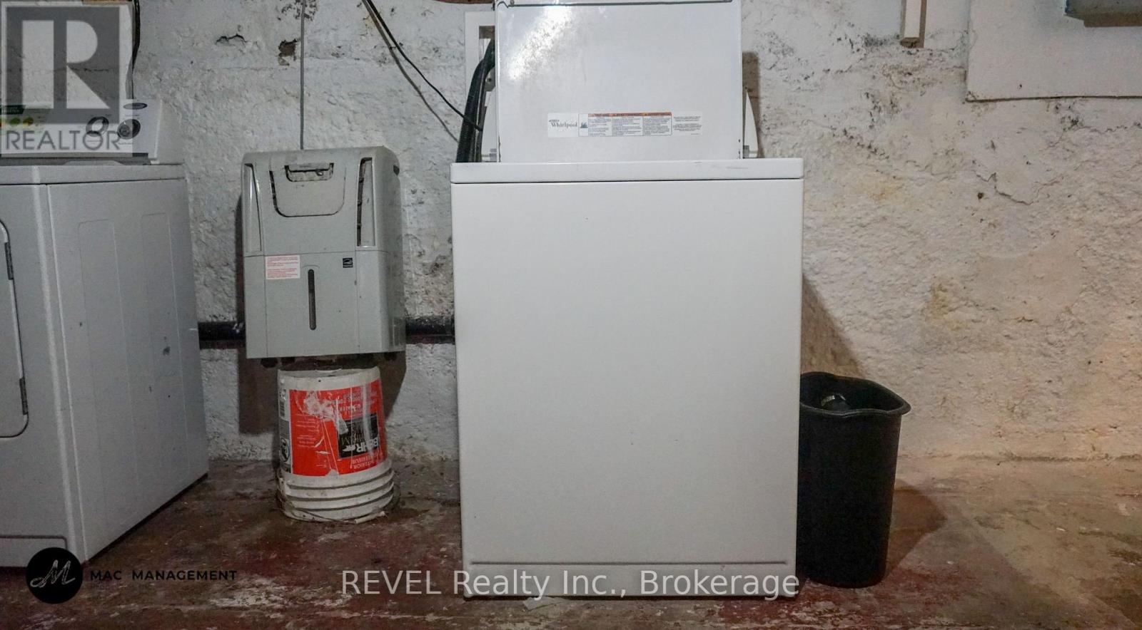 32 Edmund Street, St. Catharines, Ontario  L2R 2G2 - Photo 20 - X12963940