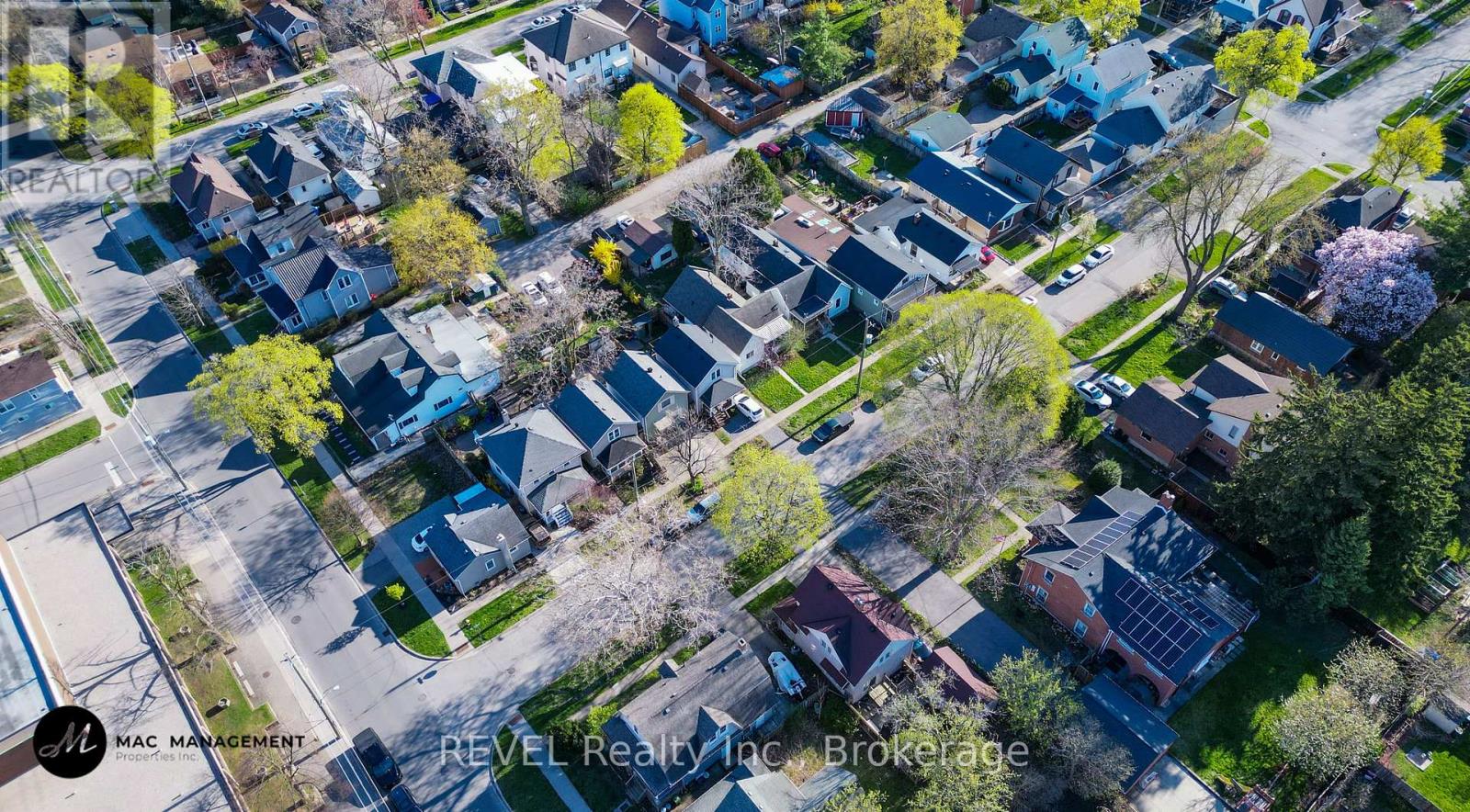 32 Edmund Street, St. Catharines, Ontario  L2R 2G2 - Photo 23 - X12963940