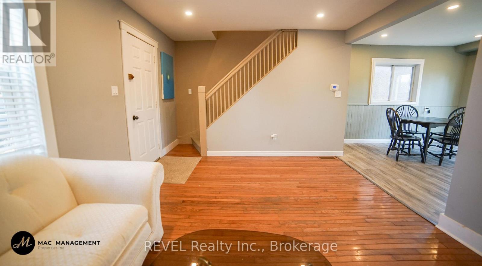 32 Edmund Street, St. Catharines, Ontario  L2R 2G2 - Photo 7 - X12963940