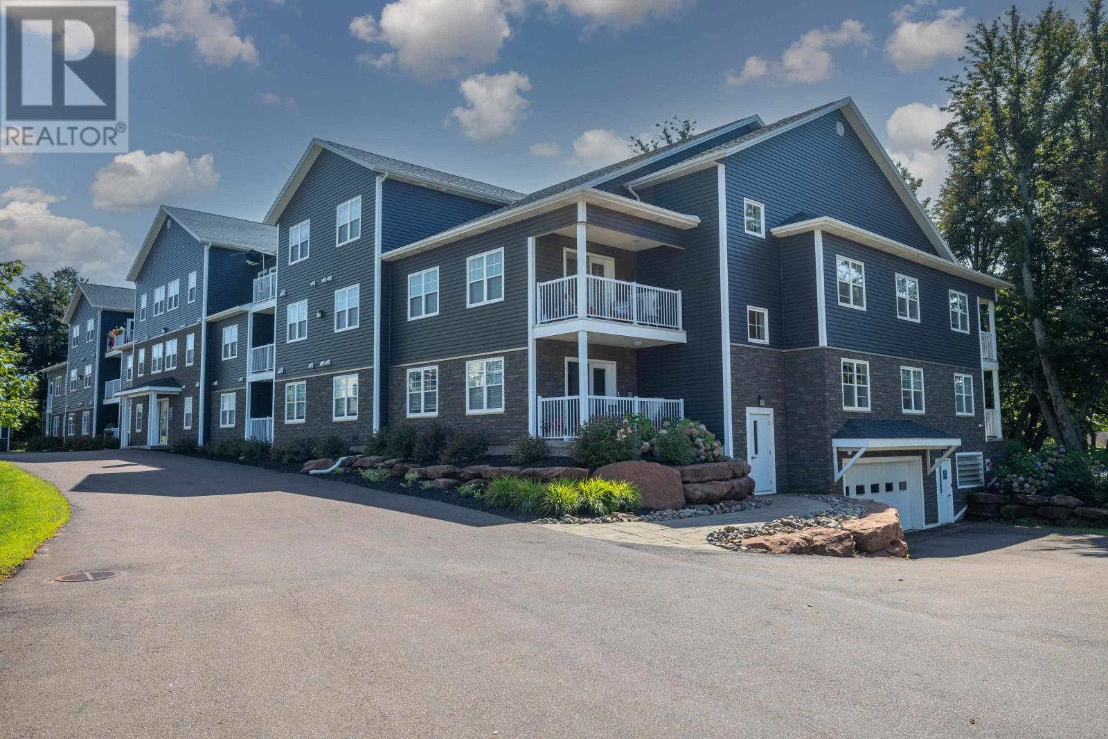 204 29 Stratford Road, stratford, Prince Edward Island