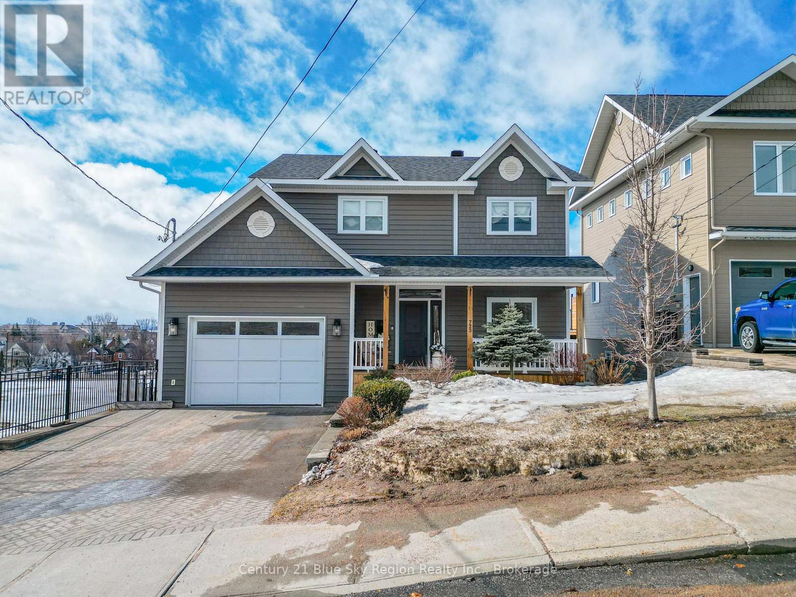 723 Mclaren Street, North Bay, Ontario  P1B 3M1 - Photo 1 - X12963542