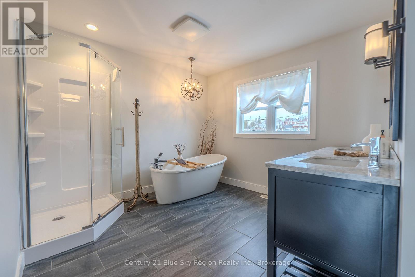 723 Mclaren Street, North Bay, Ontario  P1B 3M1 - Photo 25 - X12963542