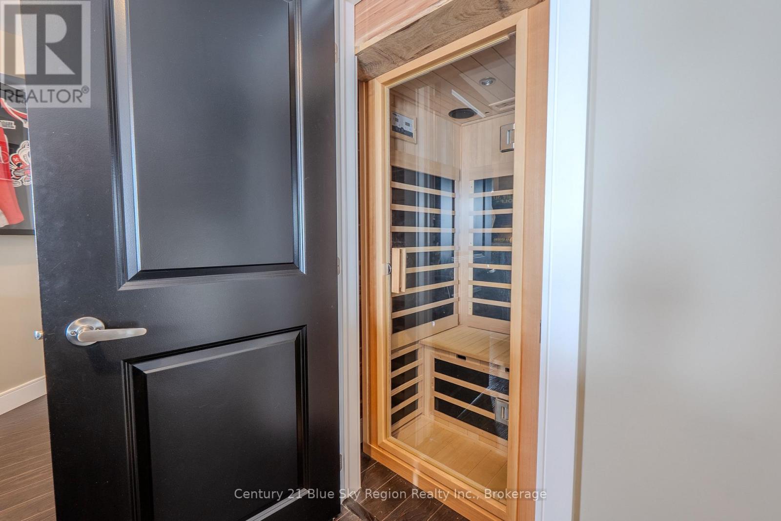 723 Mclaren Street, North Bay, Ontario  P1B 3M1 - Photo 35 - X12963542