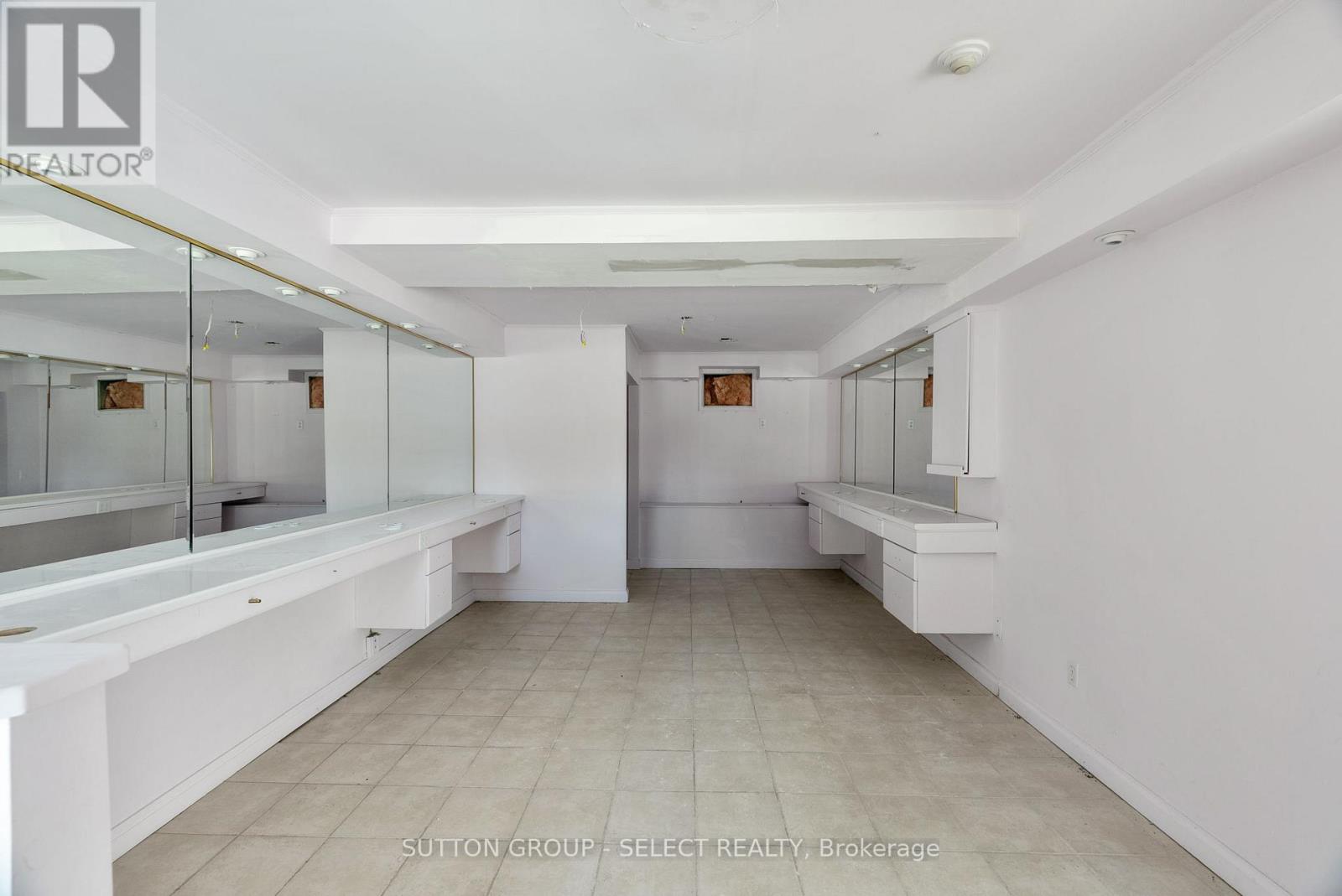 47 Ontario Street N, Lambton Shores, Ontario  N0M 1T0 - Photo 41 - X12481192