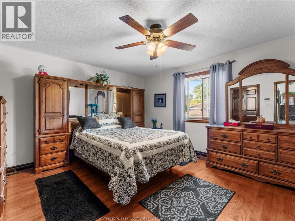 2627 Meighen, Windsor, Ontario  N8W 4C6 - Photo 18 - 26007189