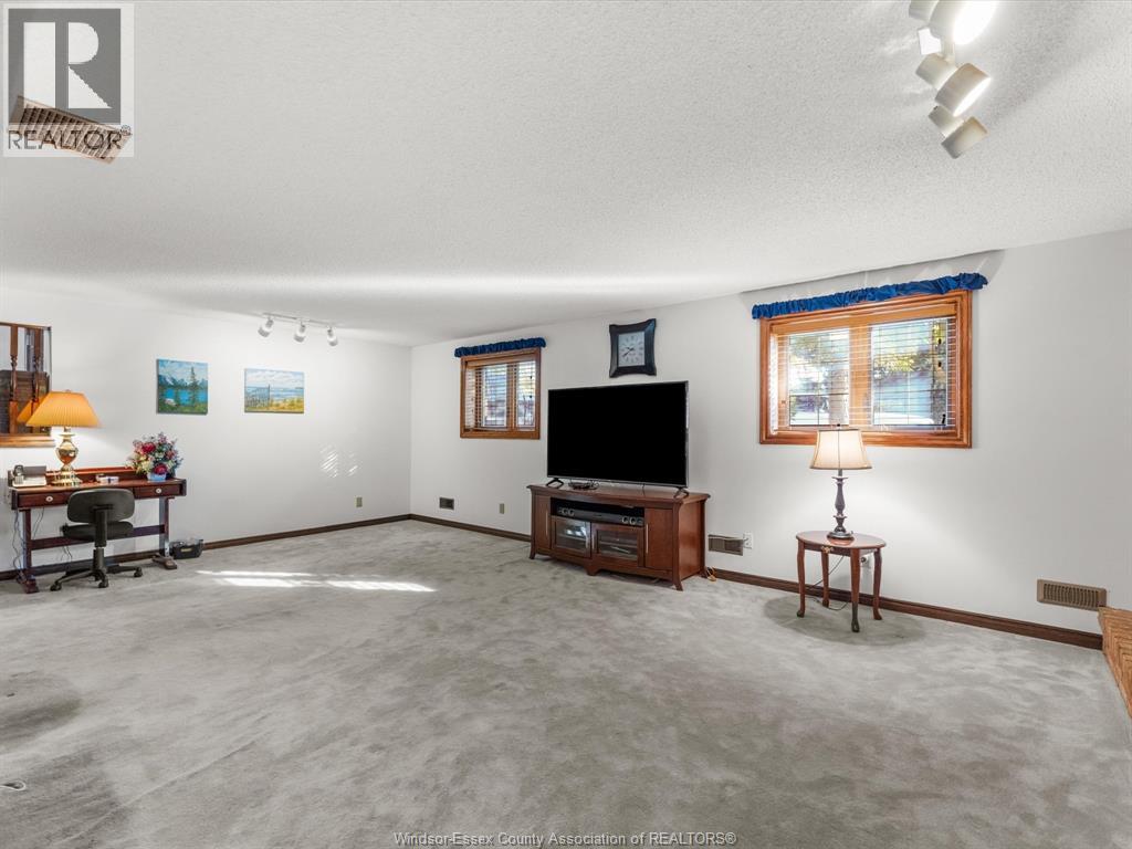 2627 Meighen, Windsor, Ontario  N8W 4C6 - Photo 31 - 26007189