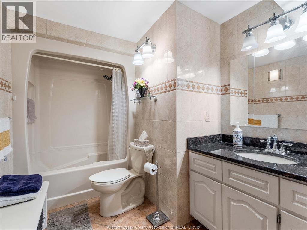 2627 Meighen, Windsor, Ontario  N8W 4C6 - Photo 32 - 26007189