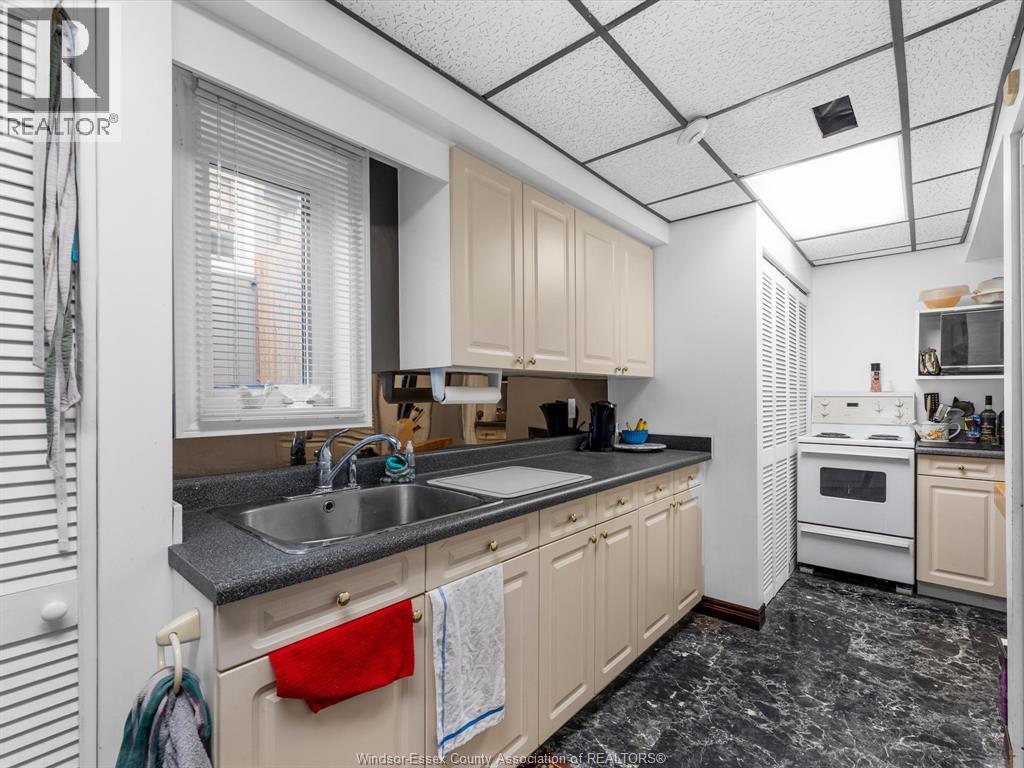 2627 Meighen, Windsor, Ontario  N8W 4C6 - Photo 37 - 26007189