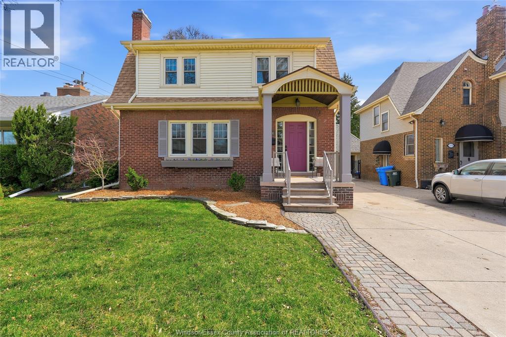 2146 WINDERMERE, Windsor, Ontario