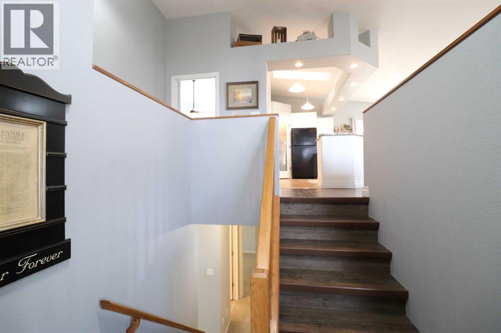 285 Fairmont Boulevard S, Lethbridge, Alberta  T1H 4P4 - Photo 2 - A2298932