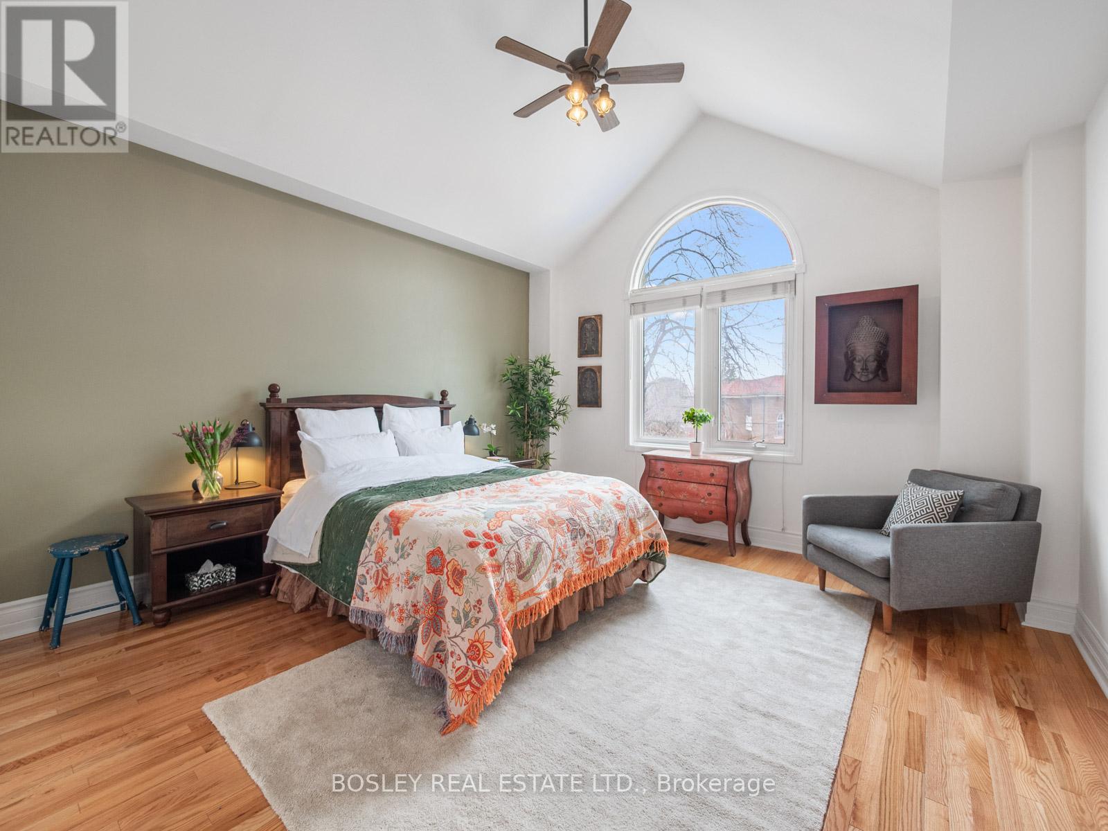 8 De Savery Crescent, Toronto, Ontario  M4S 2L2 - Photo 25 - C12963456