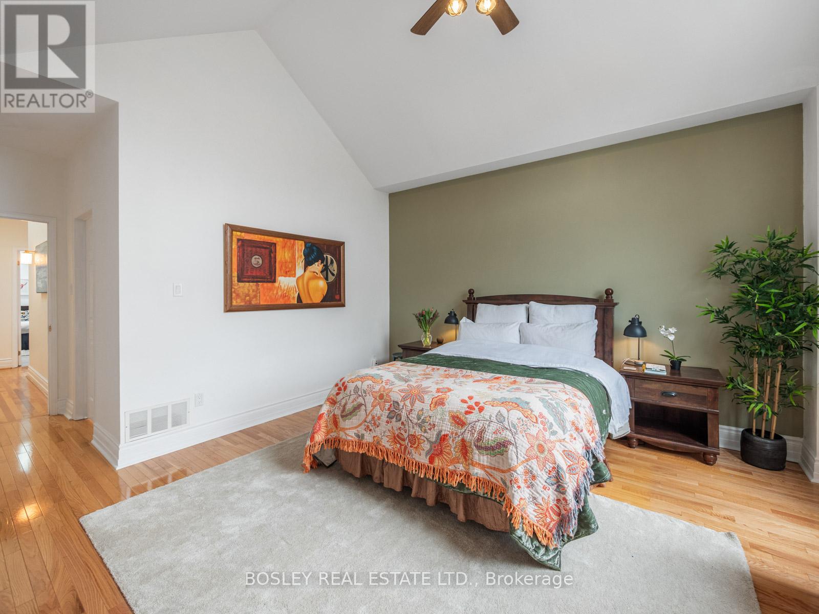 8 De Savery Crescent, Toronto, Ontario  M4S 2L2 - Photo 27 - C12963456