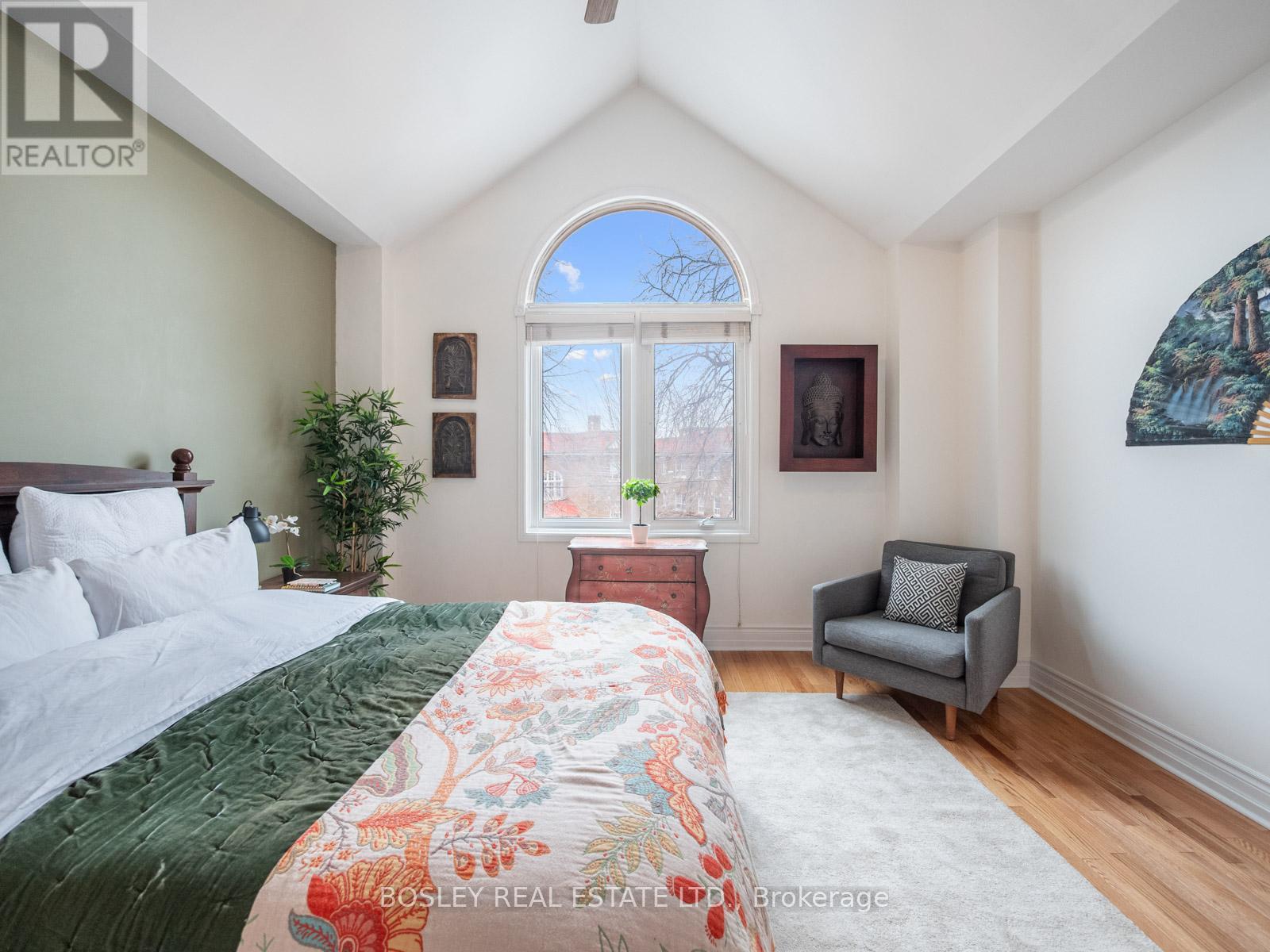 8 De Savery Crescent, Toronto, Ontario  M4S 2L2 - Photo 28 - C12963456