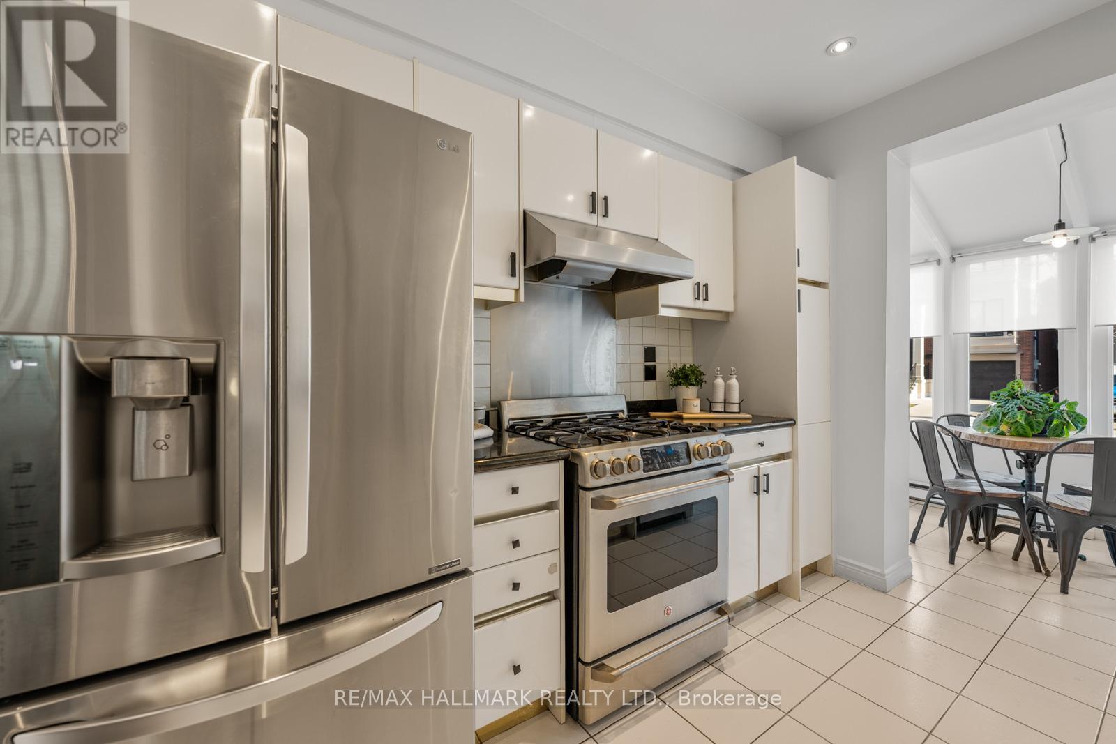 146 Roslin Avenue, Toronto, Ontario  M4N 1Z4 - Photo 11 - C12963462