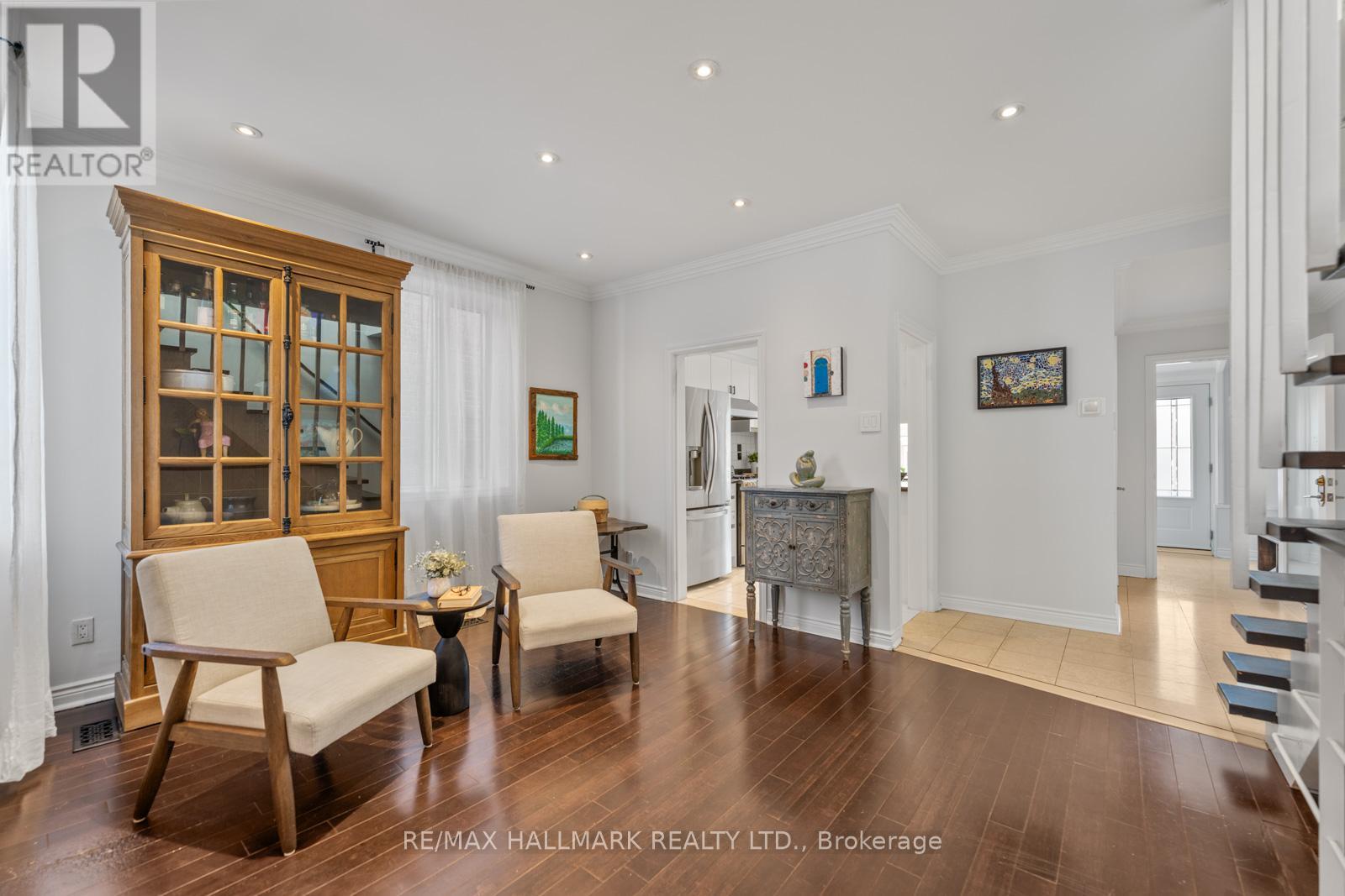 146 Roslin Avenue, Toronto, Ontario  M4N 1Z4 - Photo 7 - C12963462