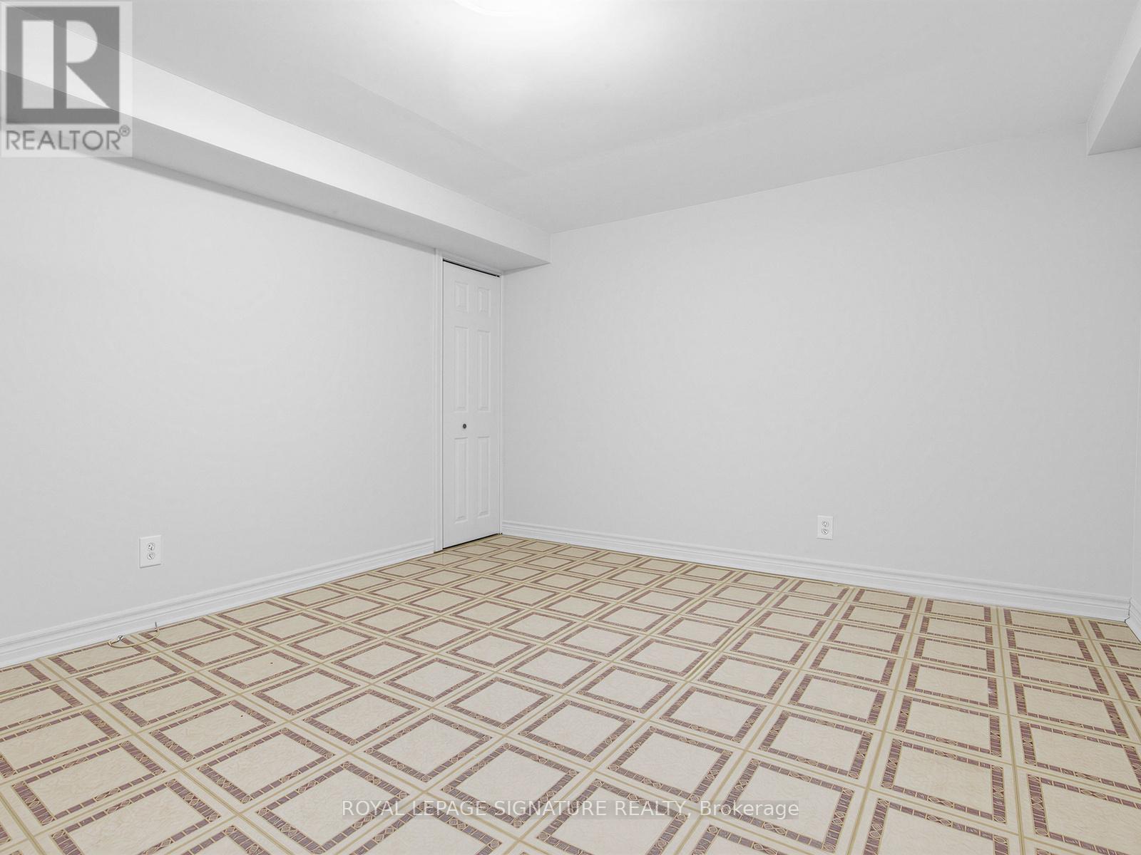 Lower - 19 Warwick Avenue, Toronto, Ontario  M6C 1T5 - Photo 18 - C12963492