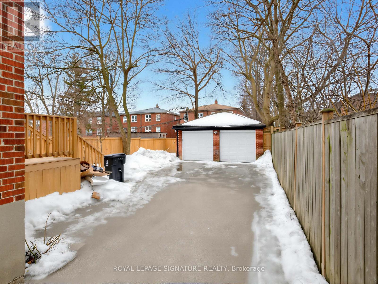 Lower - 19 Warwick Avenue, Toronto, Ontario  M6C 1T5 - Photo 24 - C12963492