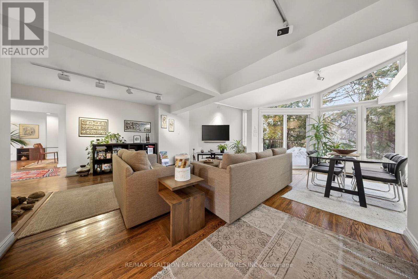 80 Donwoods Drive, Toronto, Ontario  M4N 2G5 - Photo 12 - C12963536