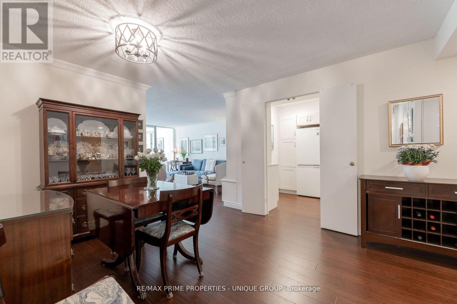 513 - 35 Church Street, Toronto, Ontario  M5E 1T3 - Photo 3 - C12963596