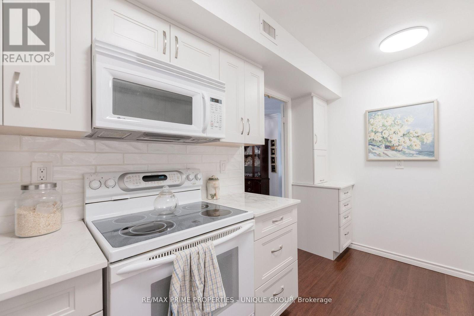 513 - 35 Church Street, Toronto, Ontario  M5E 1T3 - Photo 6 - C12963596