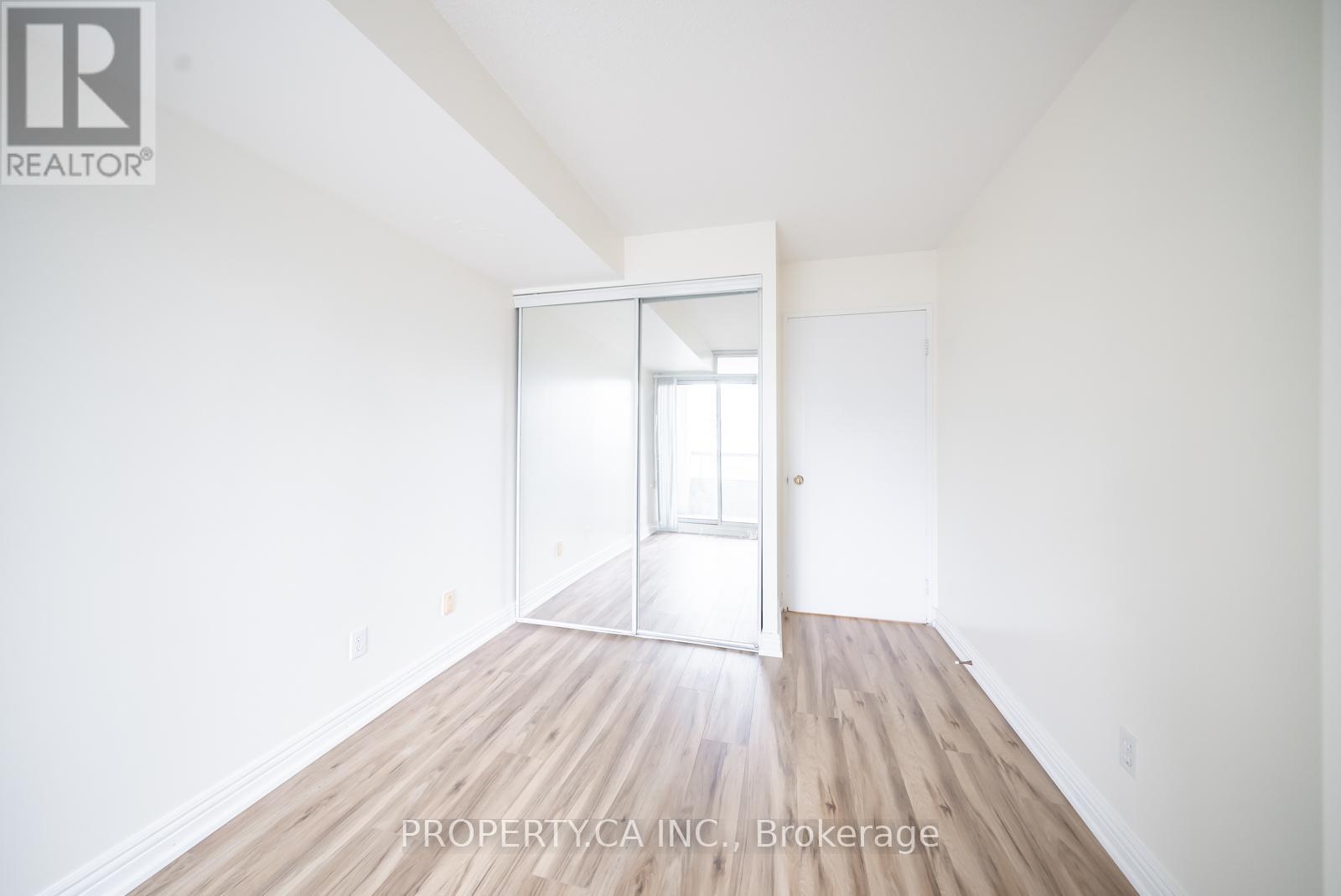 911 - 238 Doris Avenue, Toronto, Ontario  M2N 6W1 - Photo 4 - C12963630
