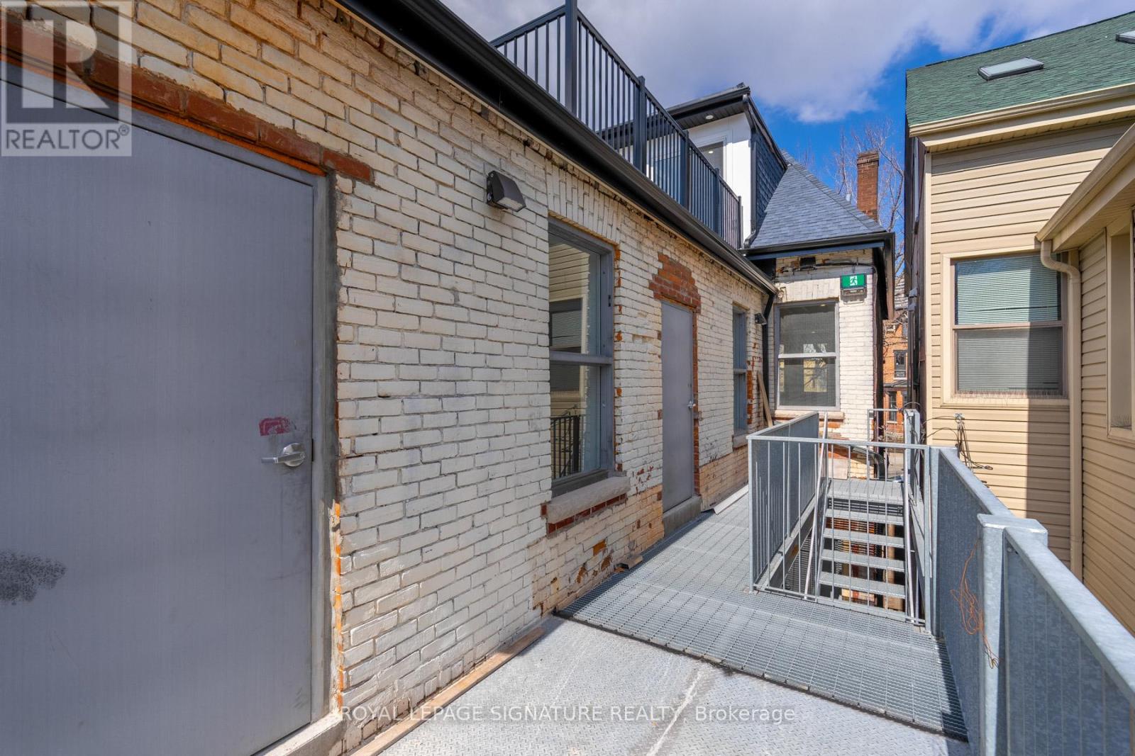 3 - 225 Carlton Street, Toronto, Ontario  M5A 2L2 - Photo 13 - C12963672