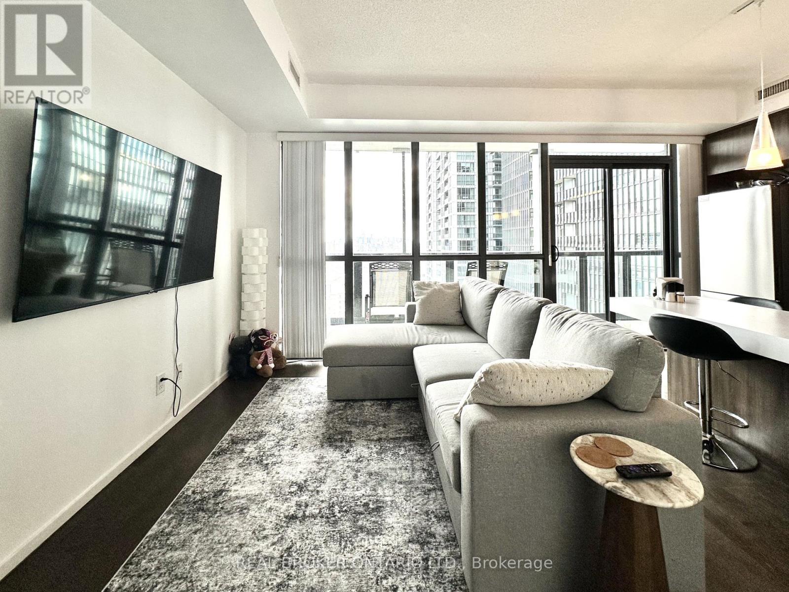 2708 - 101 Charles Street E, Toronto, Ontario M4Y 0A9 - Photo 3 - C12963684