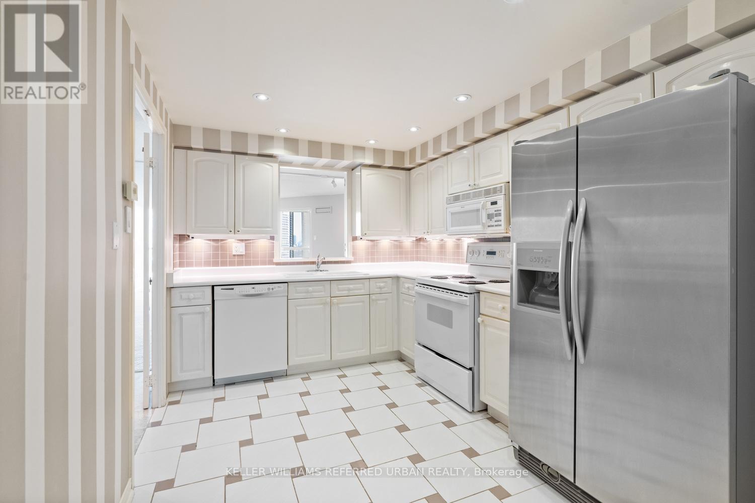 1006 - 10 Tichester Road, Toronto, Ontario  M5P 3M4 - Photo 10 - C12963738