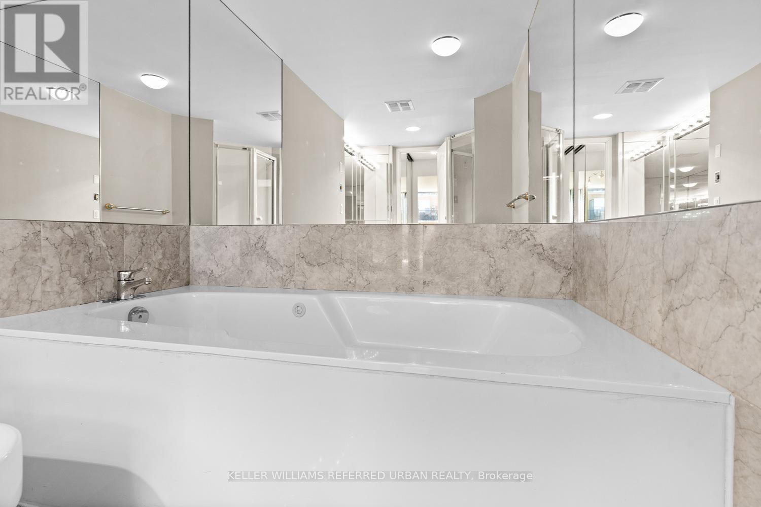 1006 - 10 Tichester Road, Toronto, Ontario  M5P 3M4 - Photo 18 - C12963738