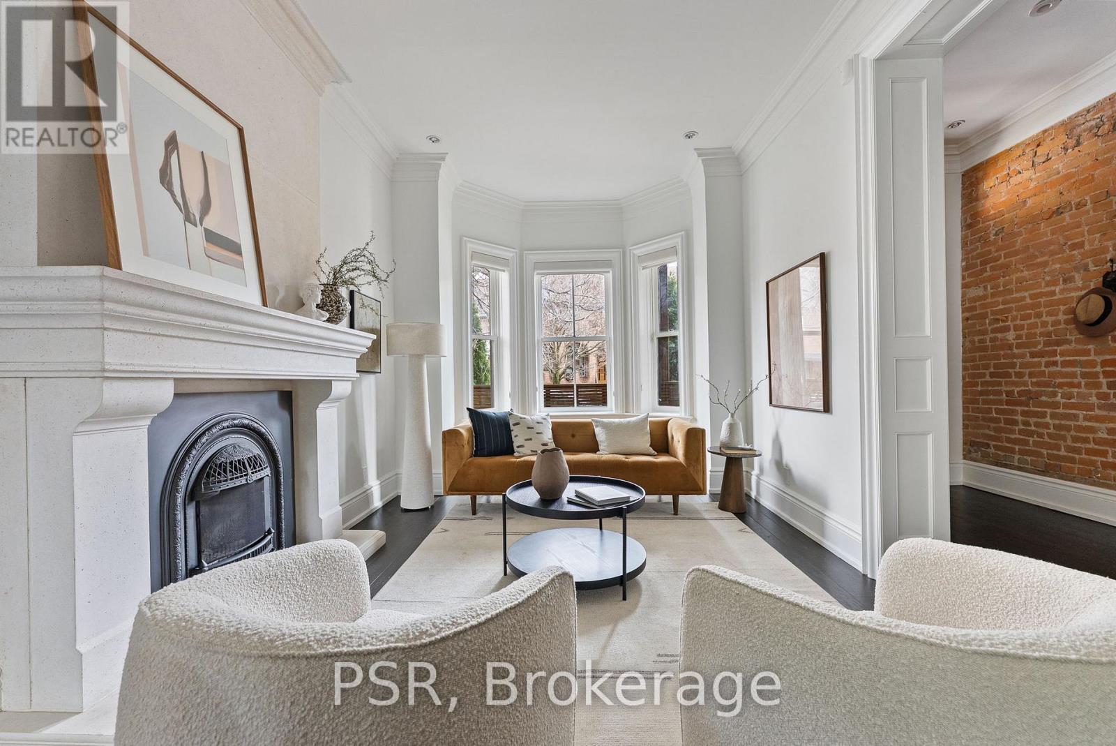 126 DOVERCOURT ROAD, Toronto, Ontario