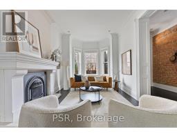 126 DOVERCOURT ROAD, Toronto, Ontario