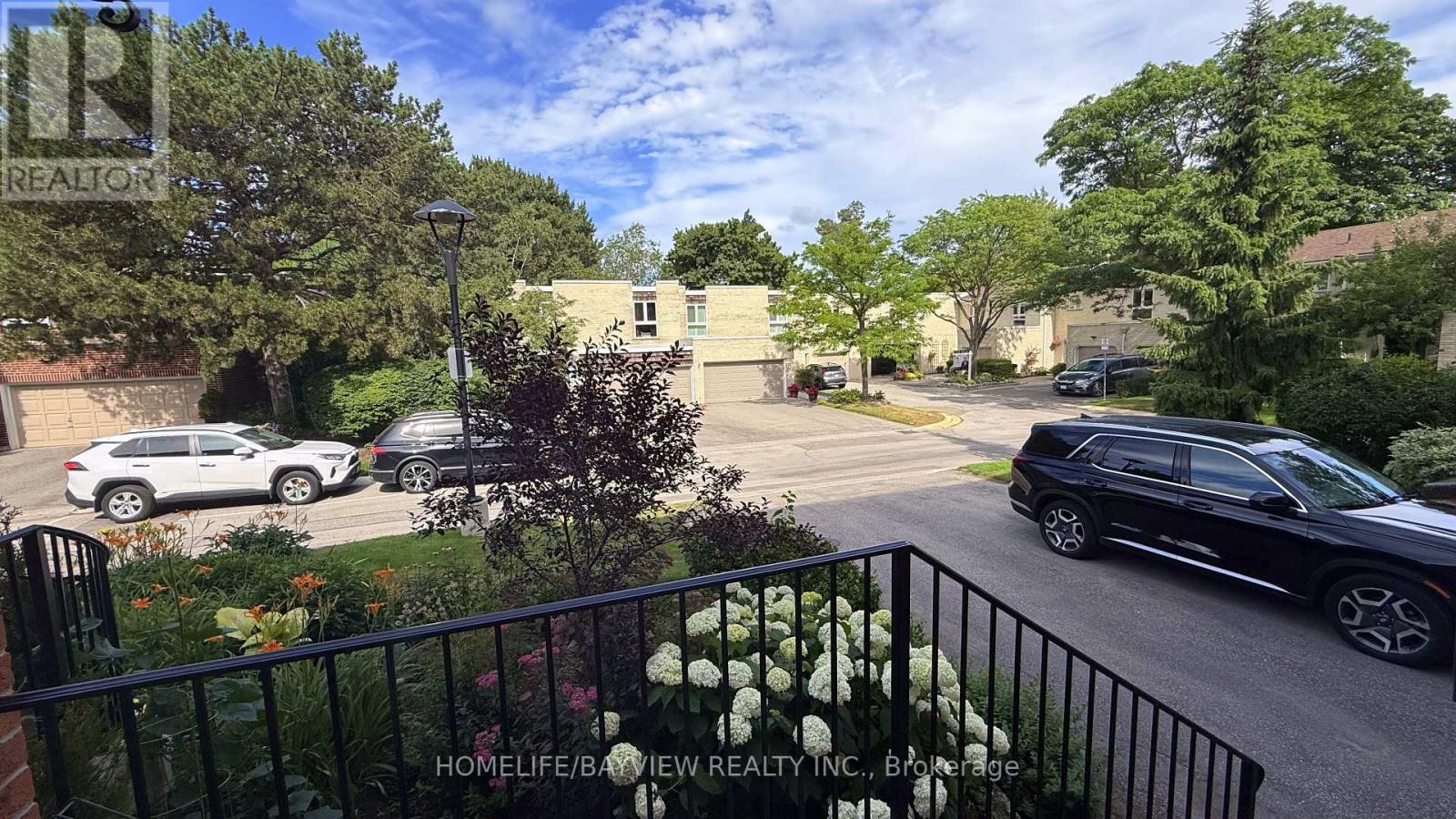 85 Crimson Millway, Toronto, Ontario  M2L 1T8 - Photo 2 - C12963874