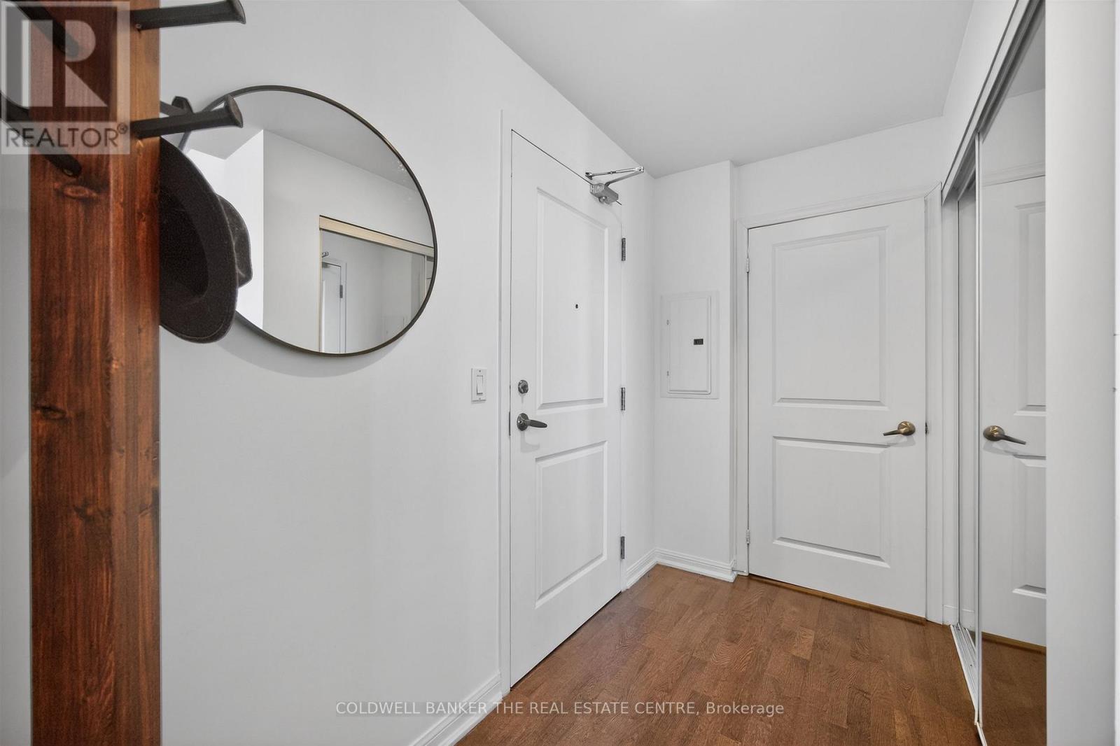 2203 - 21 Grand Magazine Street, Toronto, Ontario  M5V 1B5 - Photo 5 - C12963900