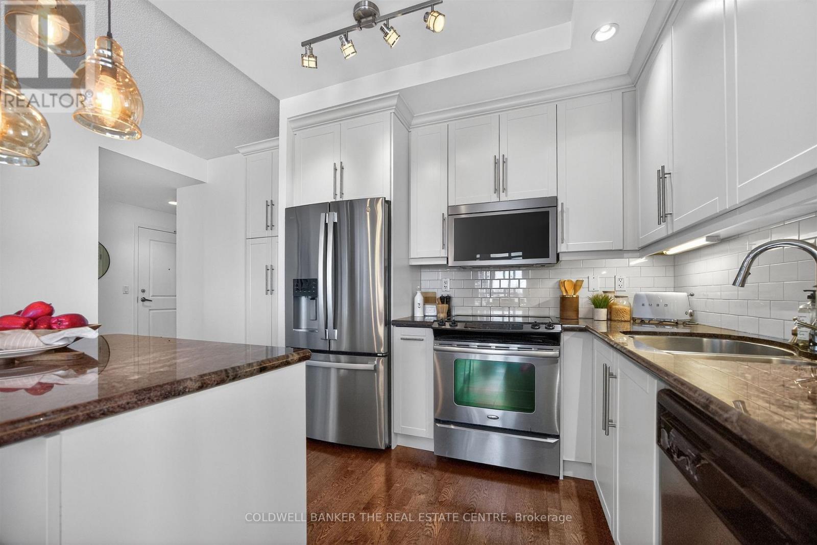 2203 - 21 Grand Magazine Street, Toronto, Ontario  M5V 1B5 - Photo 8 - C12963900