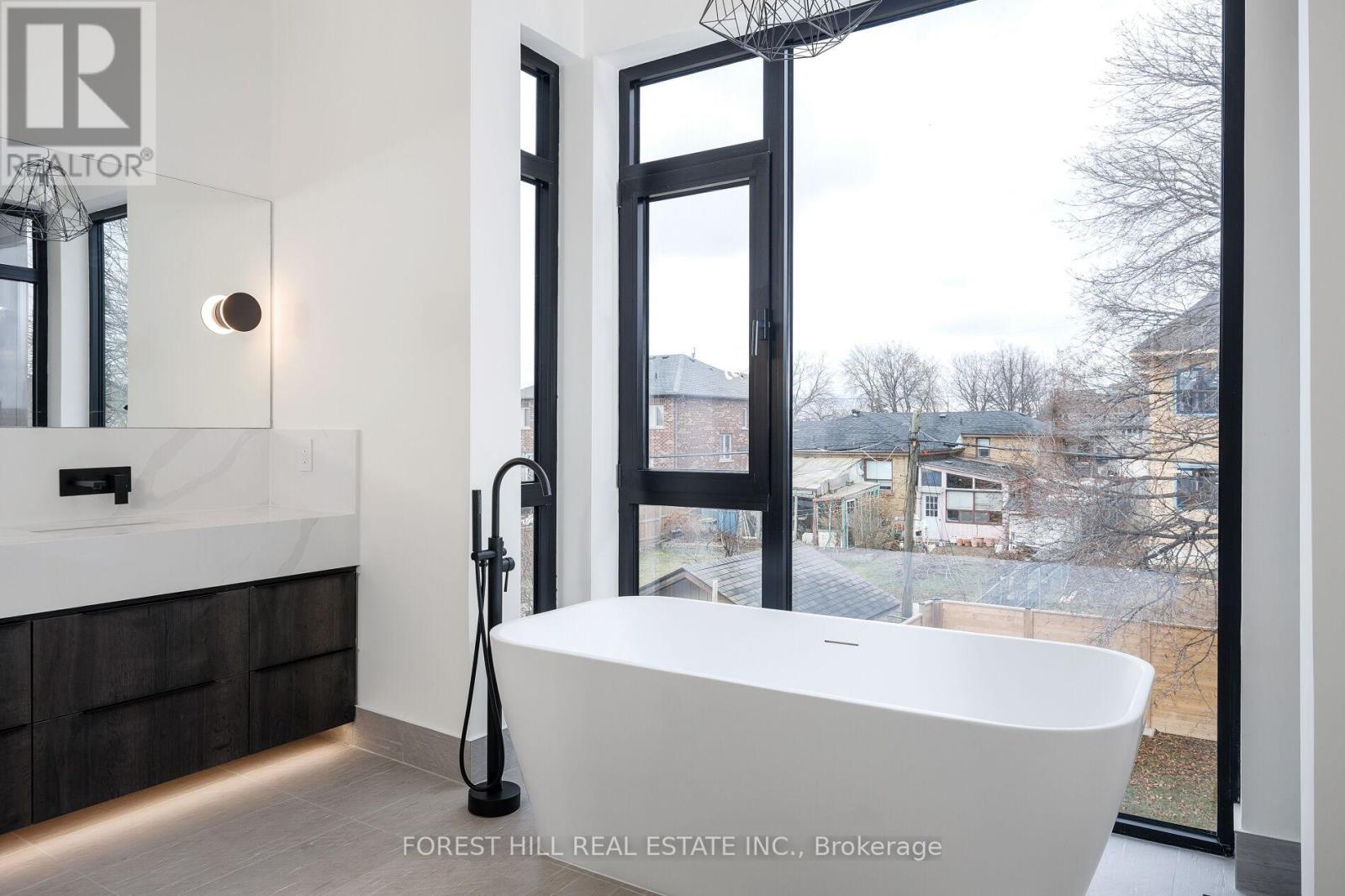 170 Ranee Avenue, Toronto, Ontario  M6A 1N5 - Photo 11 - C12963916