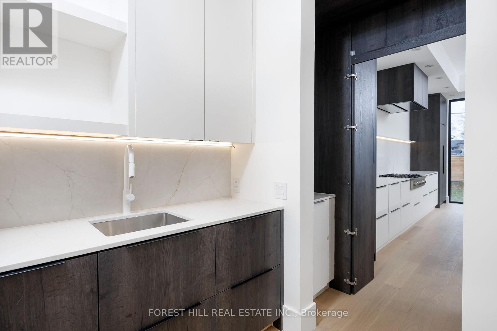 170 Ranee Avenue, Toronto, Ontario  M6A 1N5 - Photo 28 - C12963916