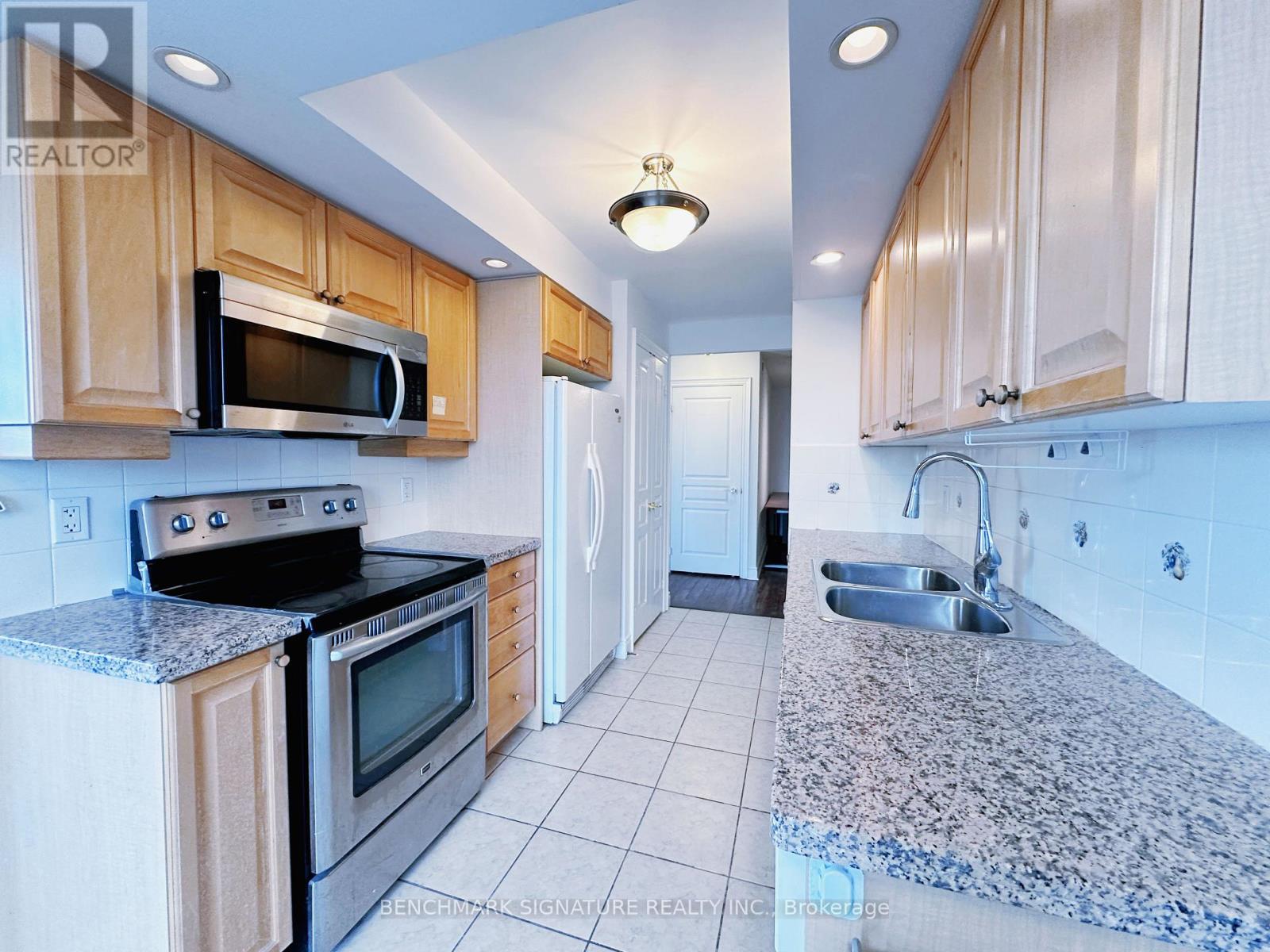 2612 - 10 Northtown Way, Toronto, Ontario  M2N 7L4 - Photo 4 - C12963942