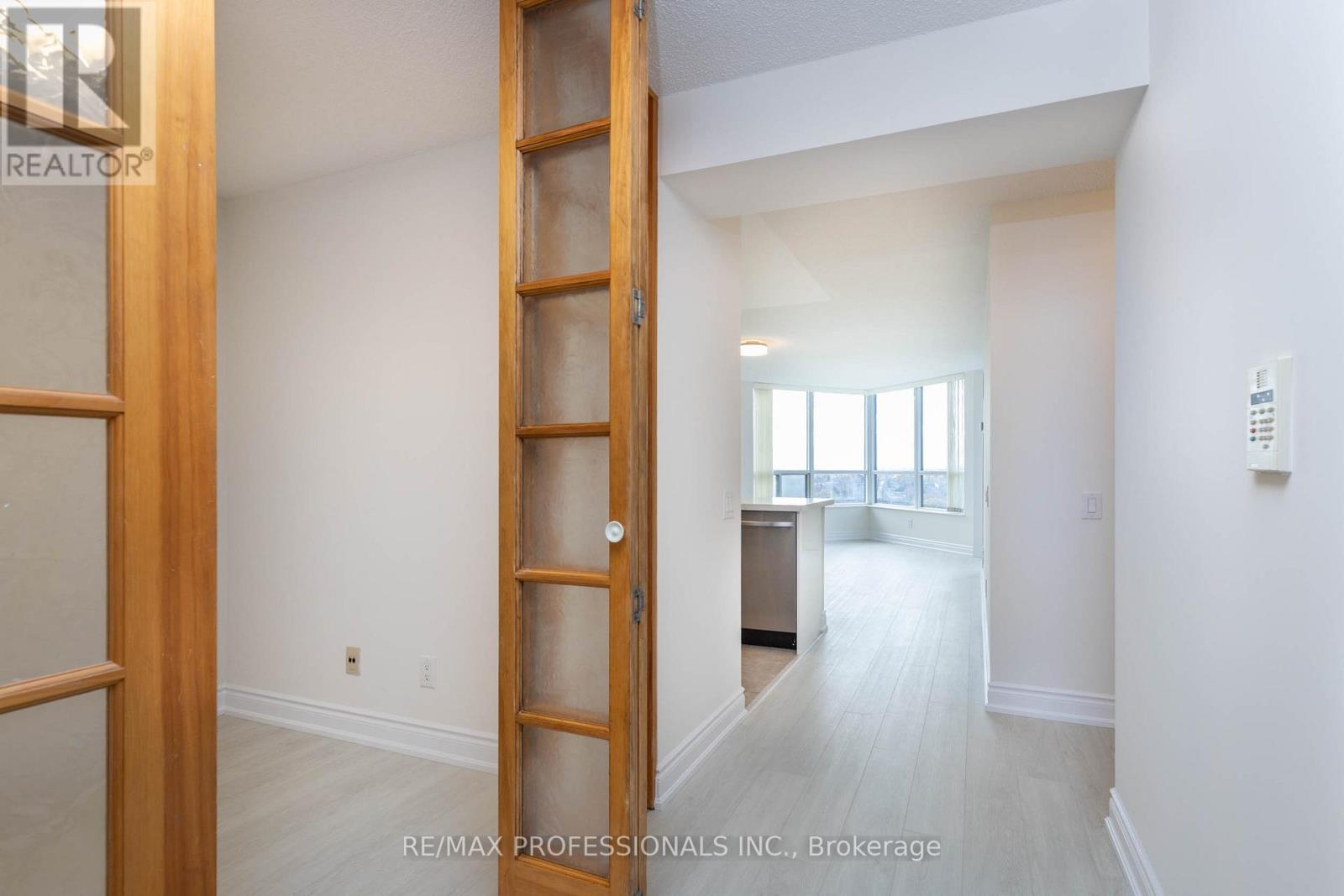 1403 - 15 Northtown Way, Toronto, Ontario  M2N 7A1 - Photo 5 - C12963280