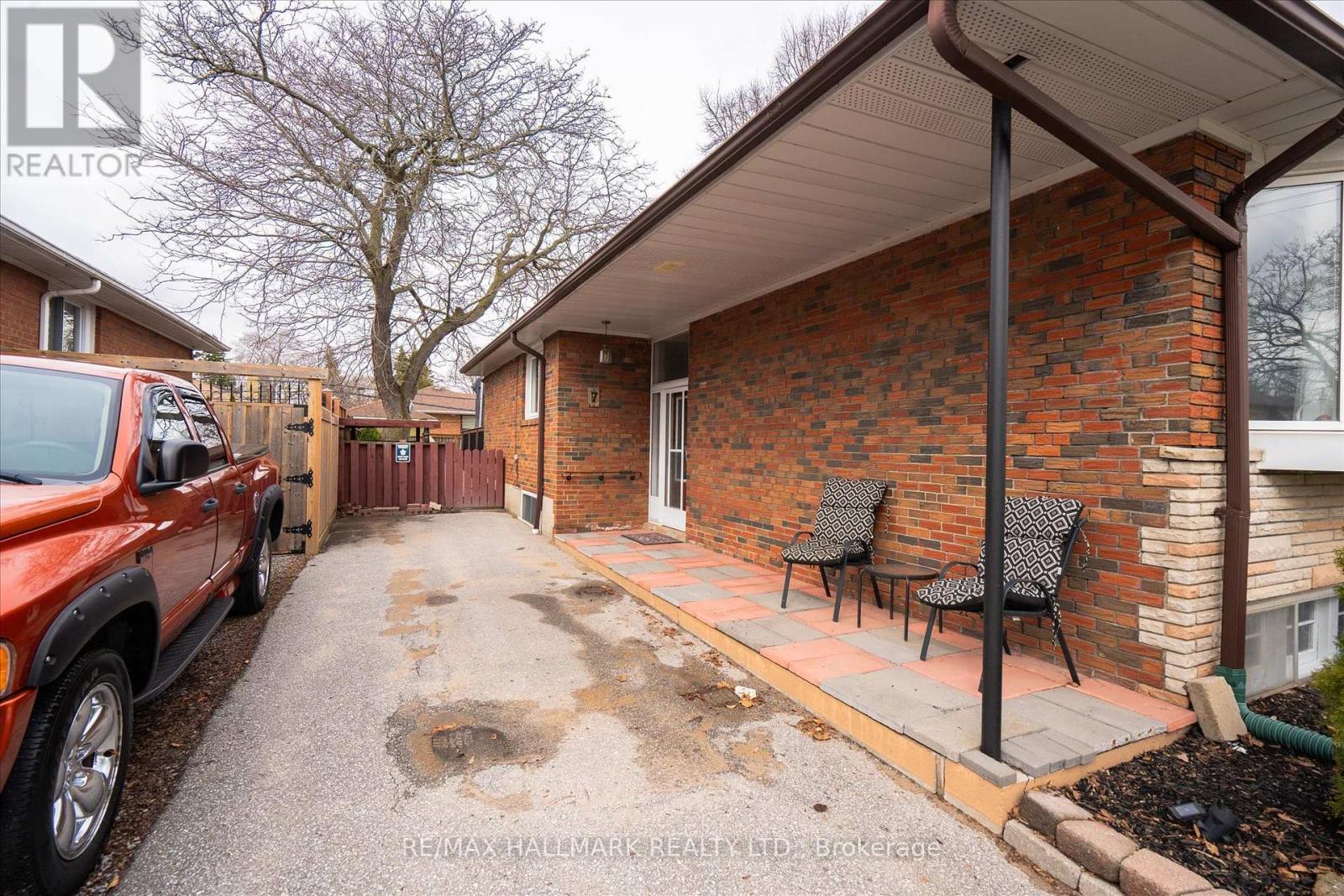 7 Grassington Crescent, Toronto, Ontario  M1G 1X4 - Photo 6 - E12963604