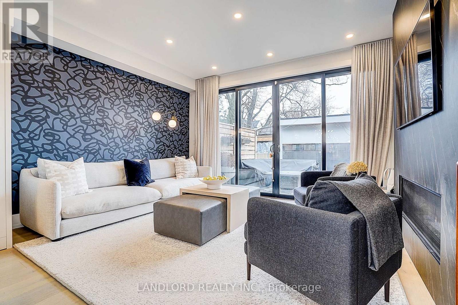 21 Shudell Avenue, Toronto, Ontario  M4J 1C5 - Photo 15 - E12963616