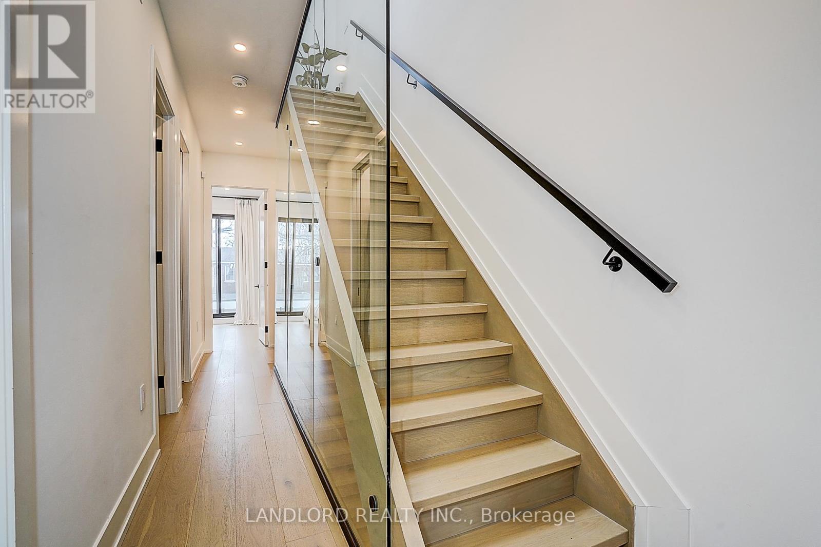 21 Shudell Avenue, Toronto, Ontario  M4J 1C5 - Photo 23 - E12963616