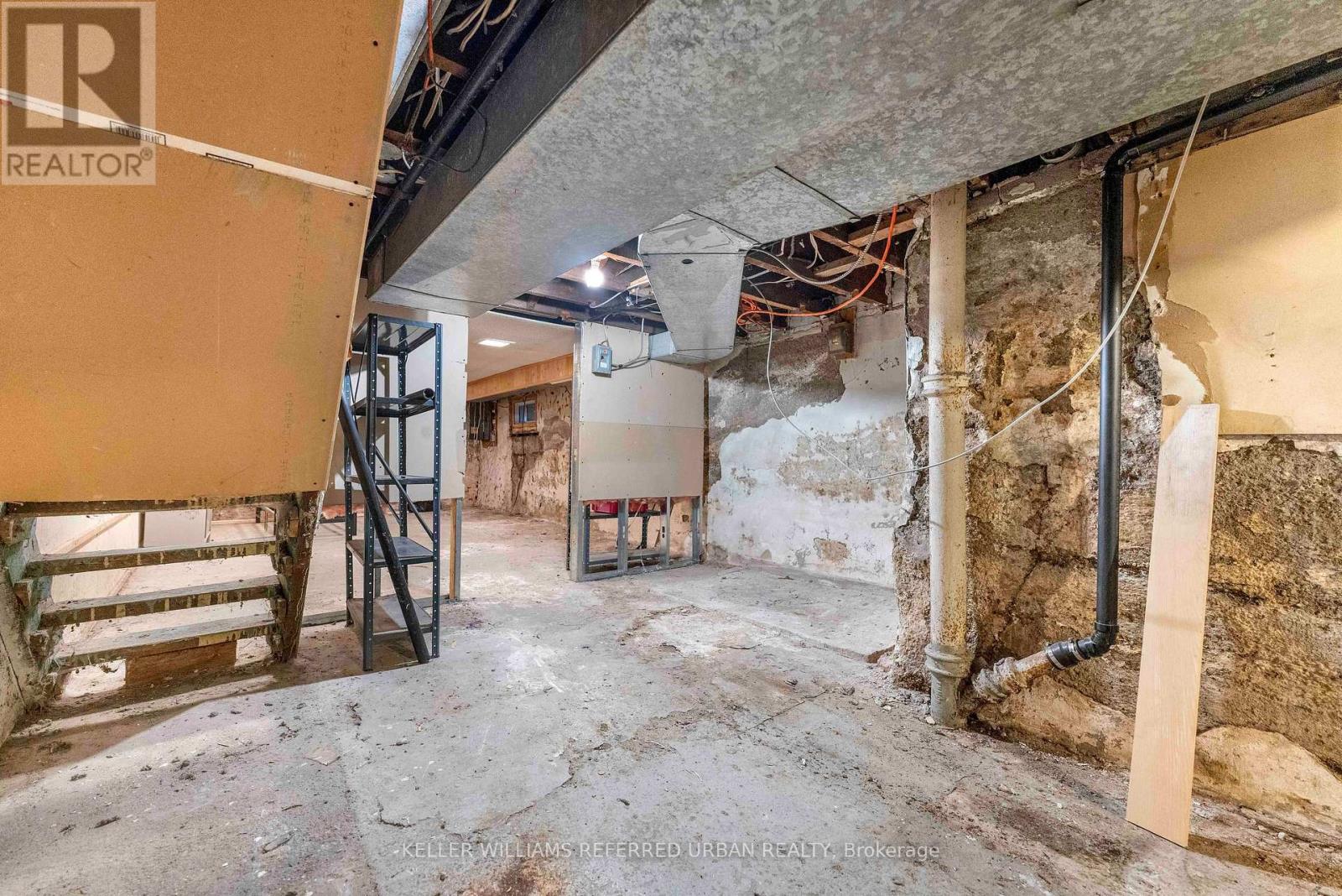 8 Woodlee Road, Toronto, Ontario  M4E 2R1 - Photo 23 - E12963648