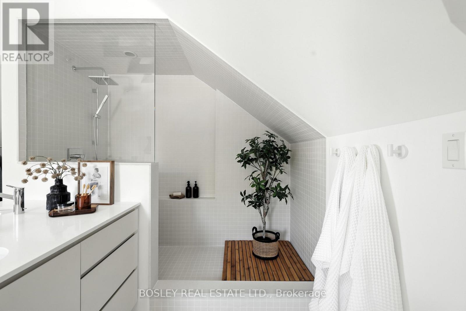 137 Munro Street, Toronto, Ontario  M4M 2B8 - Photo 22 - E12963692