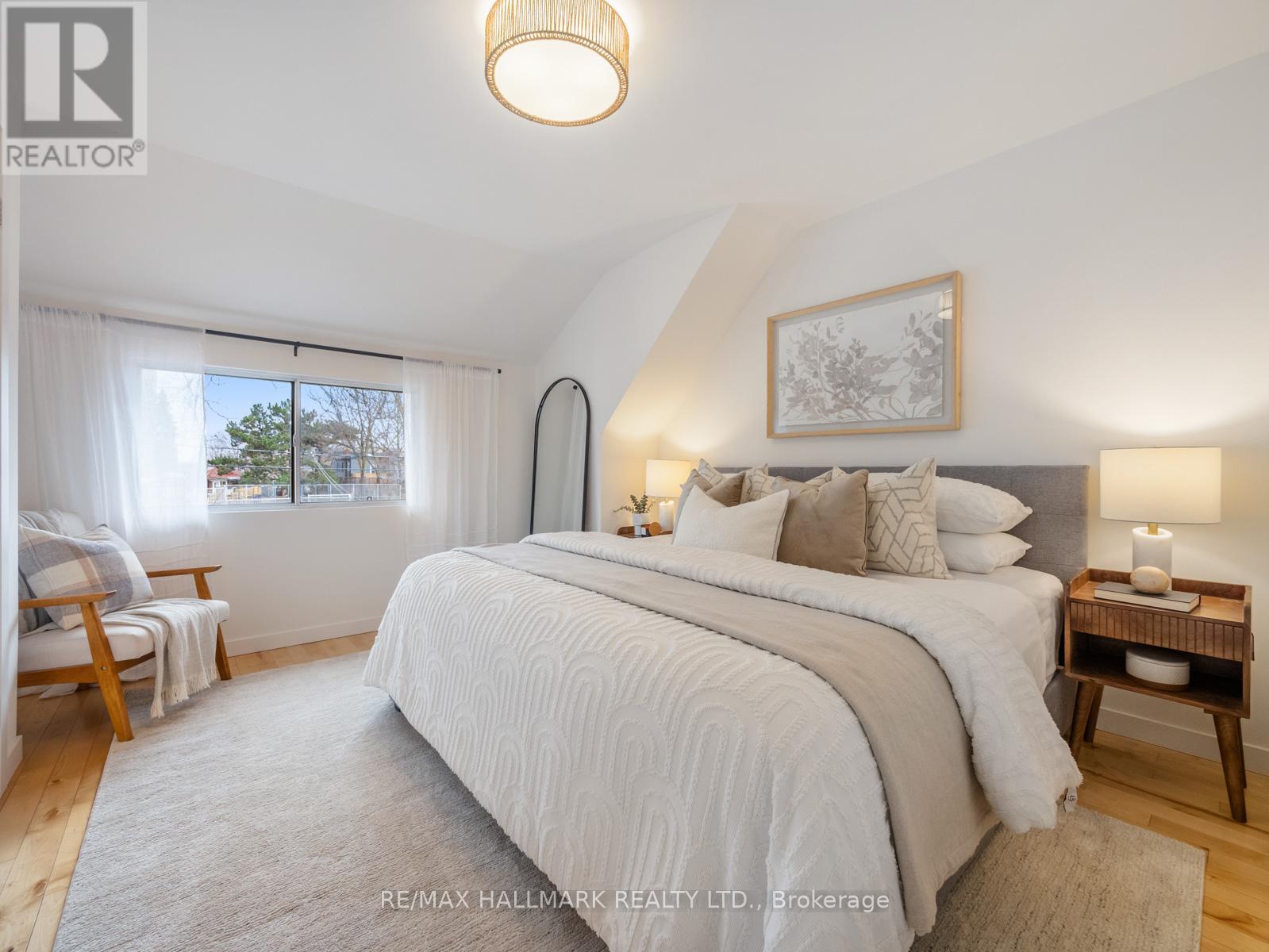 38 Larchmount Avenue, Toronto, Ontario  M4M 2Y7 - Photo 13 - E12963744